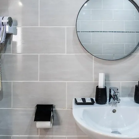 Le Tilleul De * Lourdes